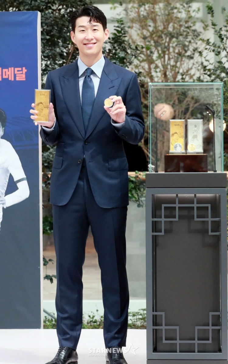 孙兴慜纪念币今日揭晓,所得收入将用于发展韩国青少年足球