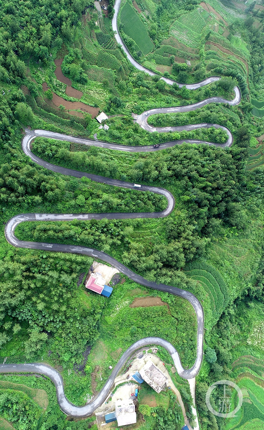 酉阳盘山路助力振兴乡村
