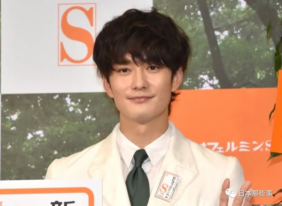 冈田将生恋情曝光后露面 面对记者提问呆萌傻笑|冈田将生|铃木唯_新浪娱乐_新浪网