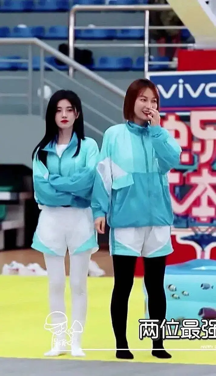 吴昕的小腿又粗回来了但真筷子腿才不正常