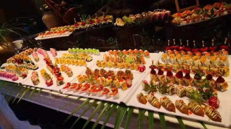 福利108元秒足疗海鲜自助餐7月8日盛大开业