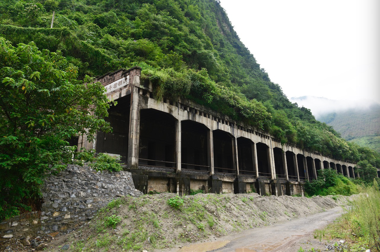 莽莽成昆出峻岭：中国建设者跨越五十年续写成昆铁路传奇 - Vimarsana News