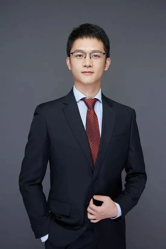 基金圈炸了北大硕士毕业的帅哥基金经理考上公务员直接辞职不干了