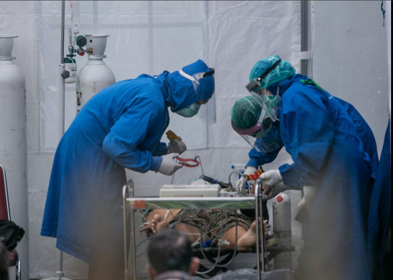 63名患者医院中缺氧而死,新冠葬礼数每日猛增10倍