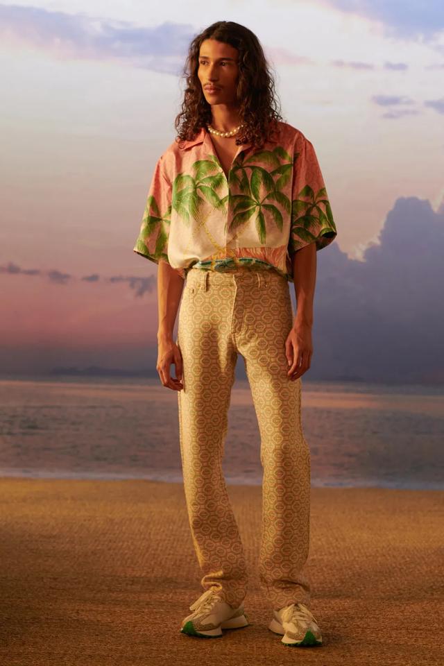 烂大街≠平庸,手把手教你将「古巴领衬衫」穿出不同风格