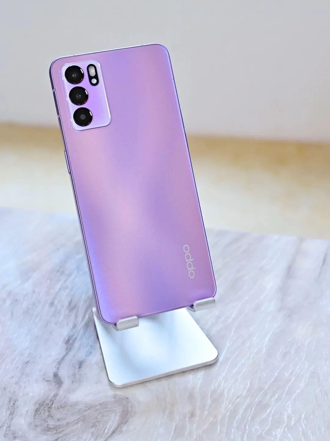 oppo reno6星黛紫体验,3000元内手机颜值能达到什么程度?__财经头条