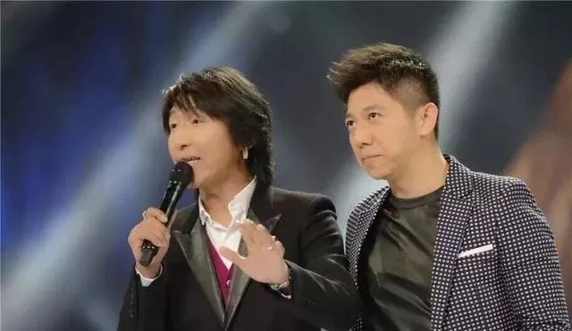 羽泉解散900多天后,陈羽凡近照流出:戒毒两年多后如今怎样了|羽泉|陈羽凡_新浪新闻