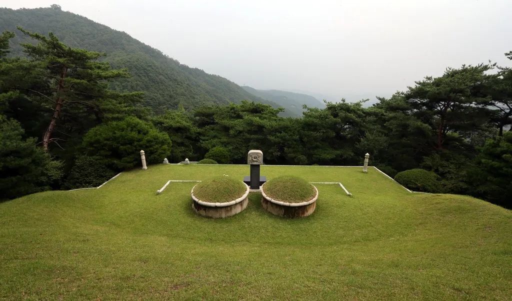 90岁前总统拍卖祖坟地还远不够交罚金