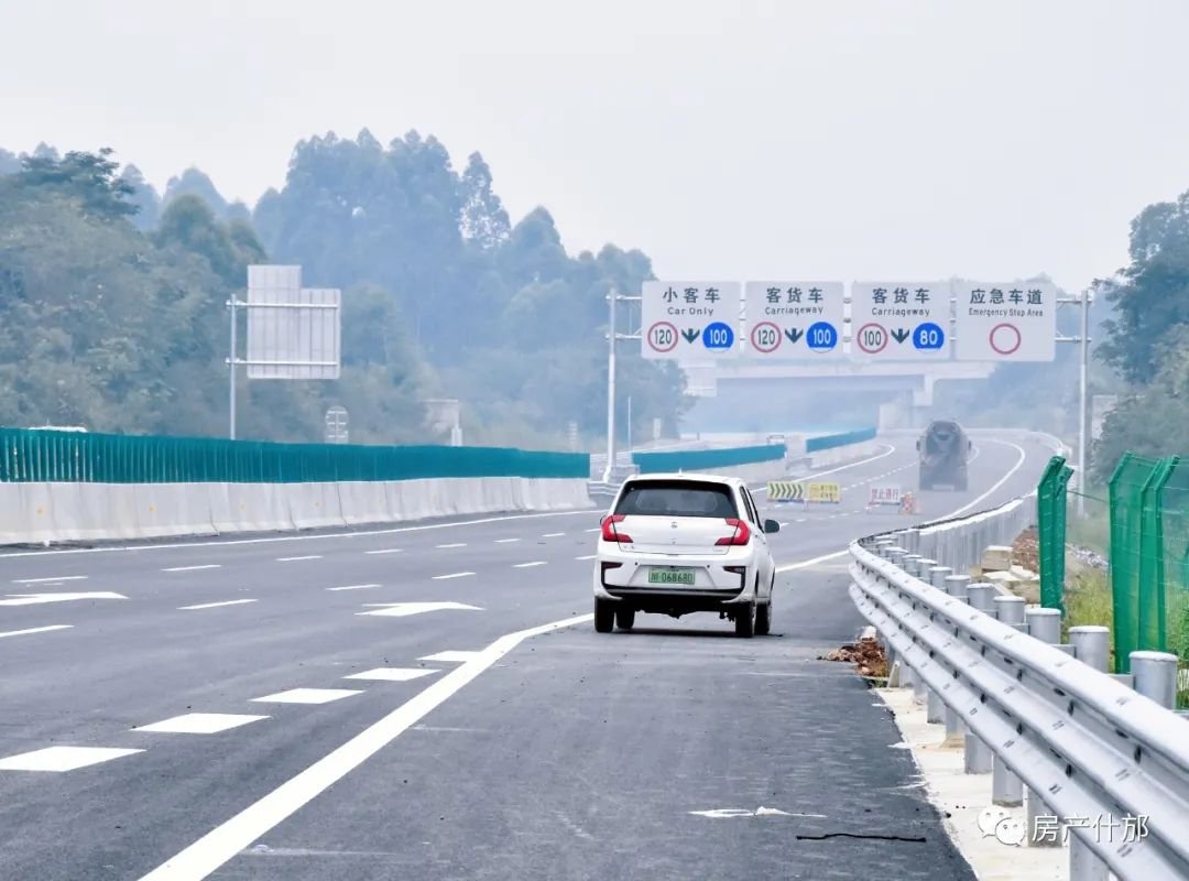 单反 航拍!实探德都高速什邡师古段,9月底即将全线通车