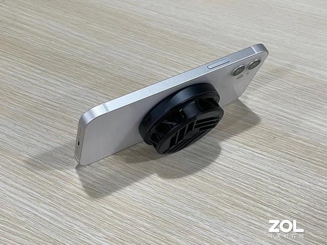 黑鲨冰封制冷散热背夹2磁吸版值得提一句的是,benks w07制冷无线充