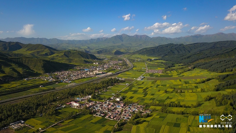 图为7月26日航拍的青海省西宁市大通回族土族自治县东峡镇风光.