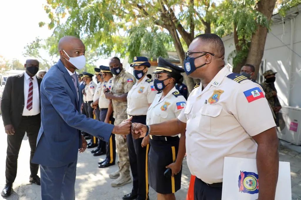 被五常痛骂收台湾勋章海地总统遇刺身亡留下一地鸡毛