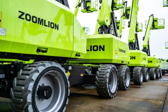 中联重科百余台高空作业平台启程交付 "极光绿"跃动世界