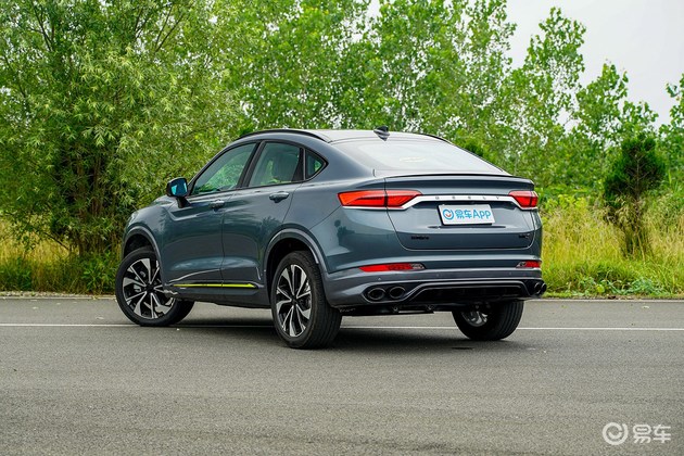 全系标配2.0t发动机/设计有彩蛋 实拍吉利轿跑suv星越s