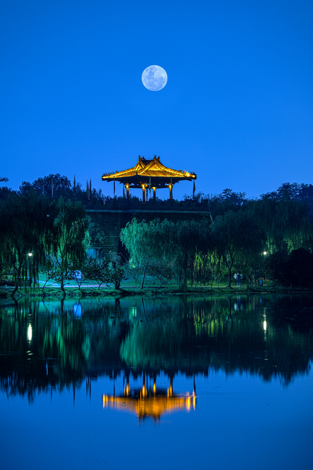 美丽江苏丨江苏扬州:诗文一轮月 照亮一座城|扬州市|江苏省_新浪新闻