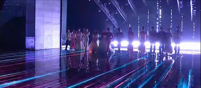 歌手走音，节目后调，人海战术，湖南卫视跨年晚会槽点不断！休闲区蓝鸢梦想 - Www.slyday.coM