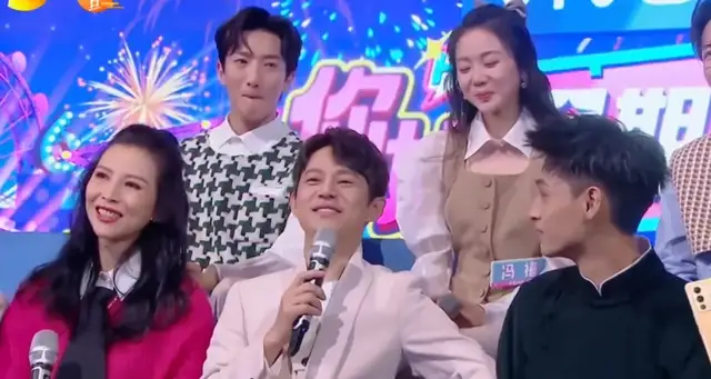 《你好星期六》开播！何炅独立撑场，虚拟主持人被嘲，收视率狂掉休闲区蓝鸢梦想 - Www.slyday.coM