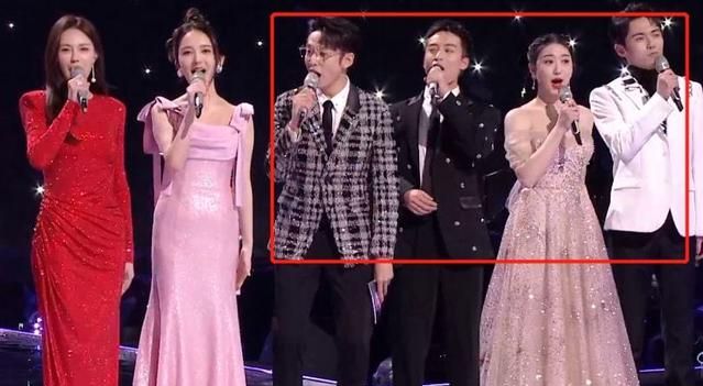 歌手走音，节目后调，人海战术，湖南卫视跨年晚会槽点不断！休闲区蓝鸢梦想 - Www.slyday.coM