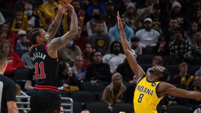 我不会投三分？12罚11中+三分绝杀，德罗赞，是我们此前错怪你了休闲区蓝鸢梦想 - Www.slyday.coM