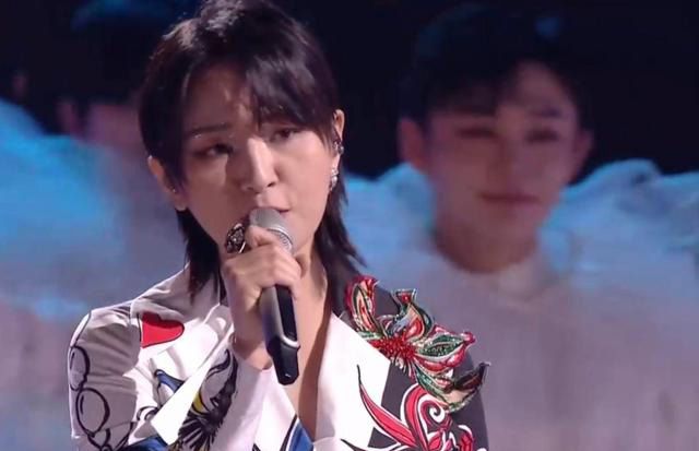 歌手走音，节目后调，人海战术，湖南卫视跨年晚会槽点不断！休闲区蓝鸢梦想 - Www.slyday.coM