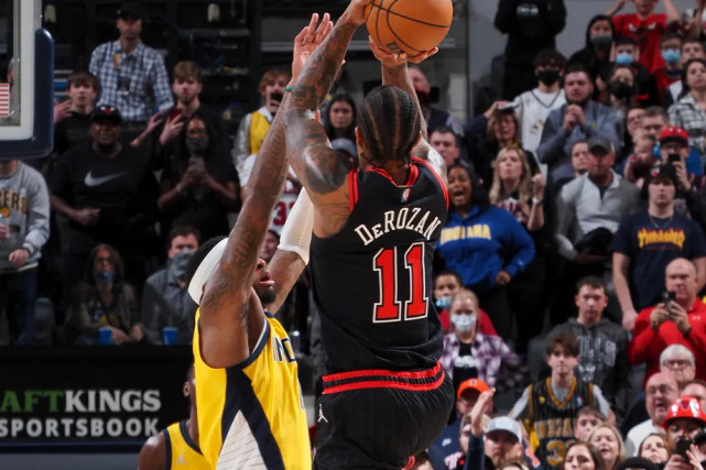 我不会投三分？12罚11中+三分绝杀，德罗赞，是我们此前错怪你了休闲区蓝鸢梦想 - Www.slyday.coM