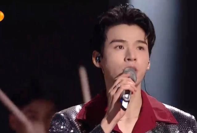 歌手走音，节目后调，人海战术，湖南卫视跨年晚会槽点不断！休闲区蓝鸢梦想 - Www.slyday.coM