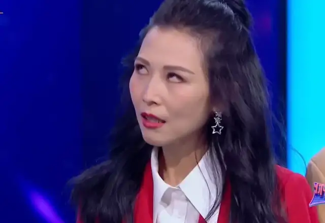 《你好星期六》开播！何炅独立撑场，虚拟主持人被嘲，收视率狂掉休闲区蓝鸢梦想 - Www.slyday.coM