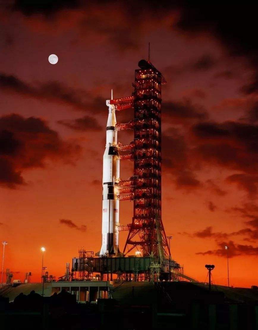 超级火箭土星五号曾把宇航员送上月球后来为啥被放弃了