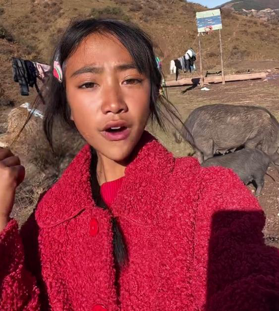 靠卖惨一年狂吸百万粉丝，凉山孟阳人前村姑人后名媛，形象崩塌了休闲区蓝鸢梦想 - Www.slyday.coM