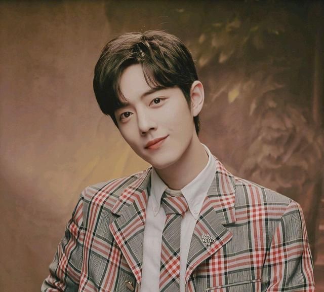 影视编剧质疑《王牌部队》收视率，前100都排不到，评论区扯肖战休闲区蓝鸢梦想 - Www.slyday.coM