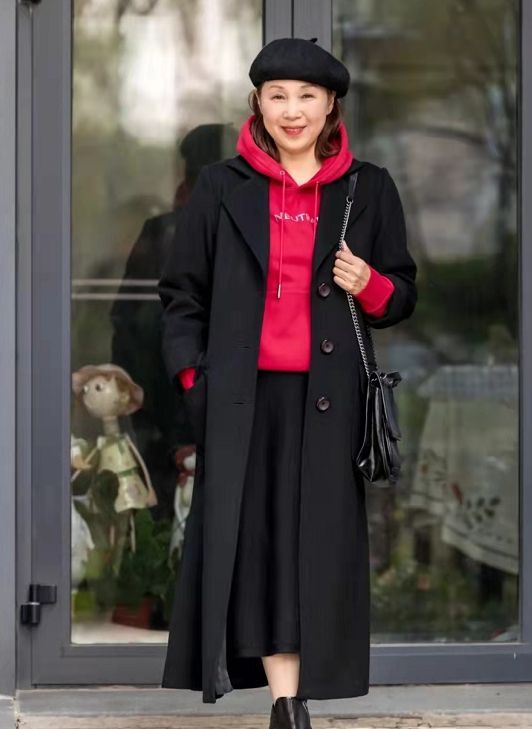 65岁奶奶用一件红卫衣搭出阿姨辈的精气神照穿减龄又洋气