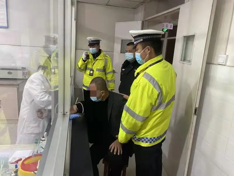 2021年最后一天渭南这8人因酒驾被查休闲区蓝鸢梦想 - Www.slyday.coM