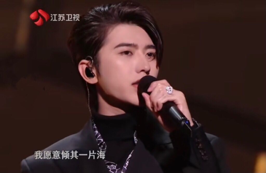 金曲听不够,故事不够听,江苏卫视跨年晚会致敬新时代唱响新生活休闲区蓝鸢梦想 - Www.slyday.coM 金曲听不够,故事不够听,江苏卫视跨年晚会致敬新时代唱响新生活休闲区蓝鸢梦想 - Www.slyday.coM