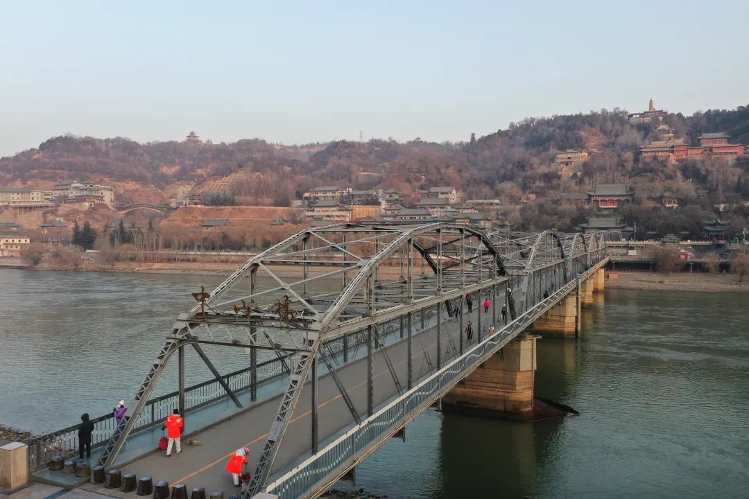 2022年1月1日，兰州中山桥。新华网 王生元 摄