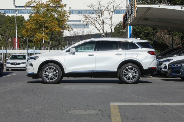 新年了一家人就要在一起实拍2022款别克昂科旗大白