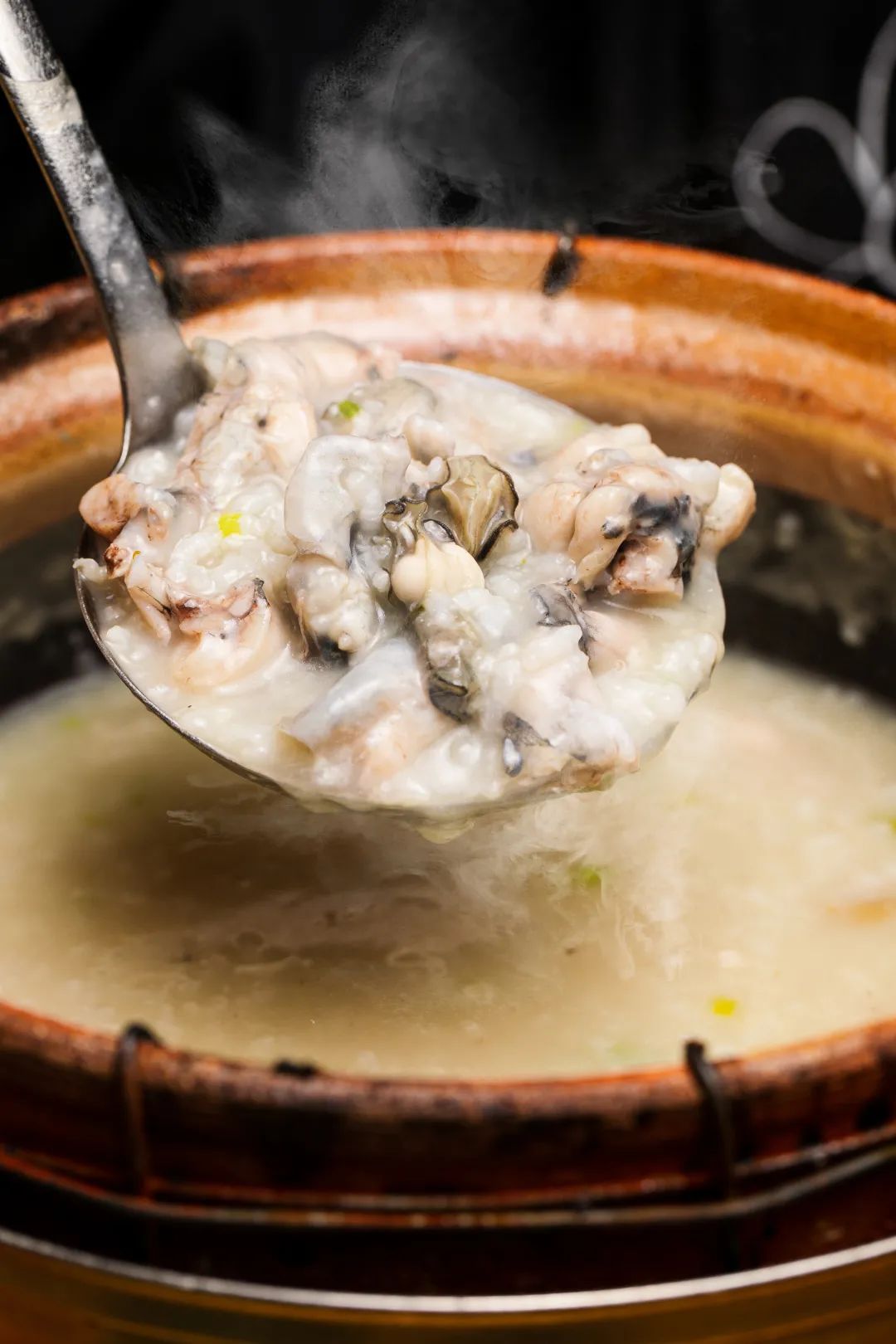 还有羔蟹,基围虾,鲍鱼,田鸡……各式配料,想吃什么自己搭配,满足所有