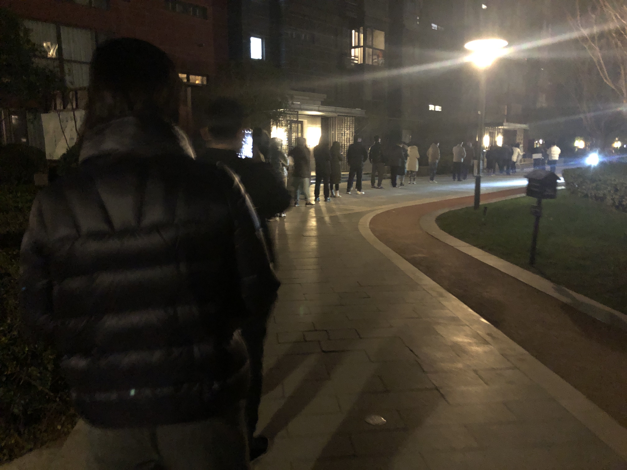 西安全城封控十日：围绕“最后一百米”的努力休闲区蓝鸢梦想 - Www.slyday.coM