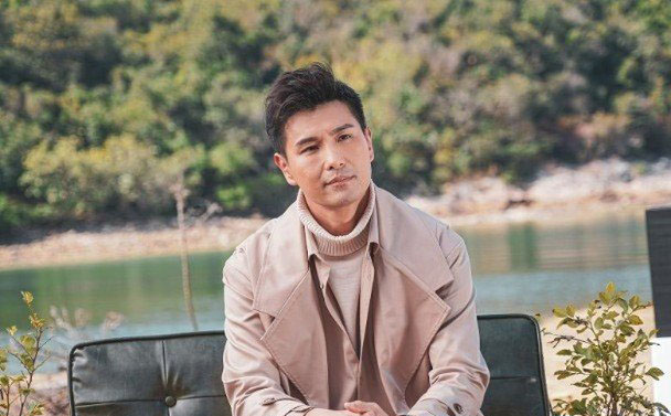 陈展鹏两剧连播被清仓处理很尴尬|铁拳英雄|隐形战队|陈展鹏_新浪新闻