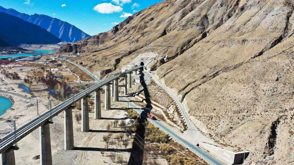 斥资3198亿中国打造又1条天路川藏铁路的修建过程到底有多难