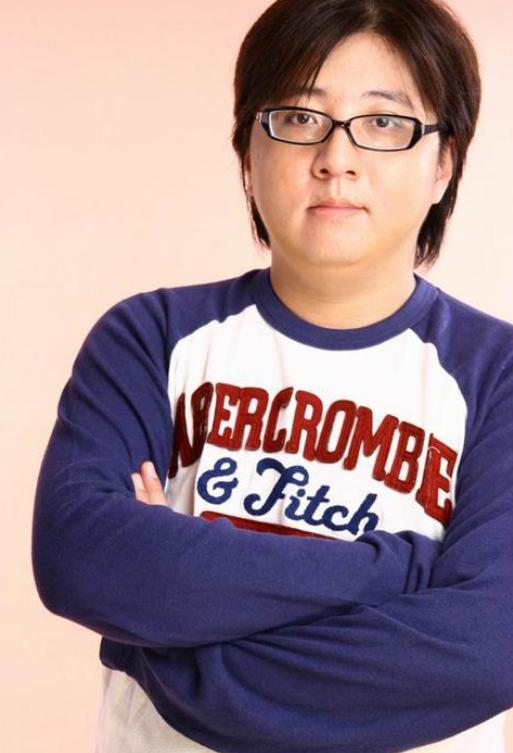 SHE恩师袁惟仁被判定植物人，4年前昏倒，前妻负债百万坚持照顾休闲区蓝鸢梦想 - Www.slyday.coM