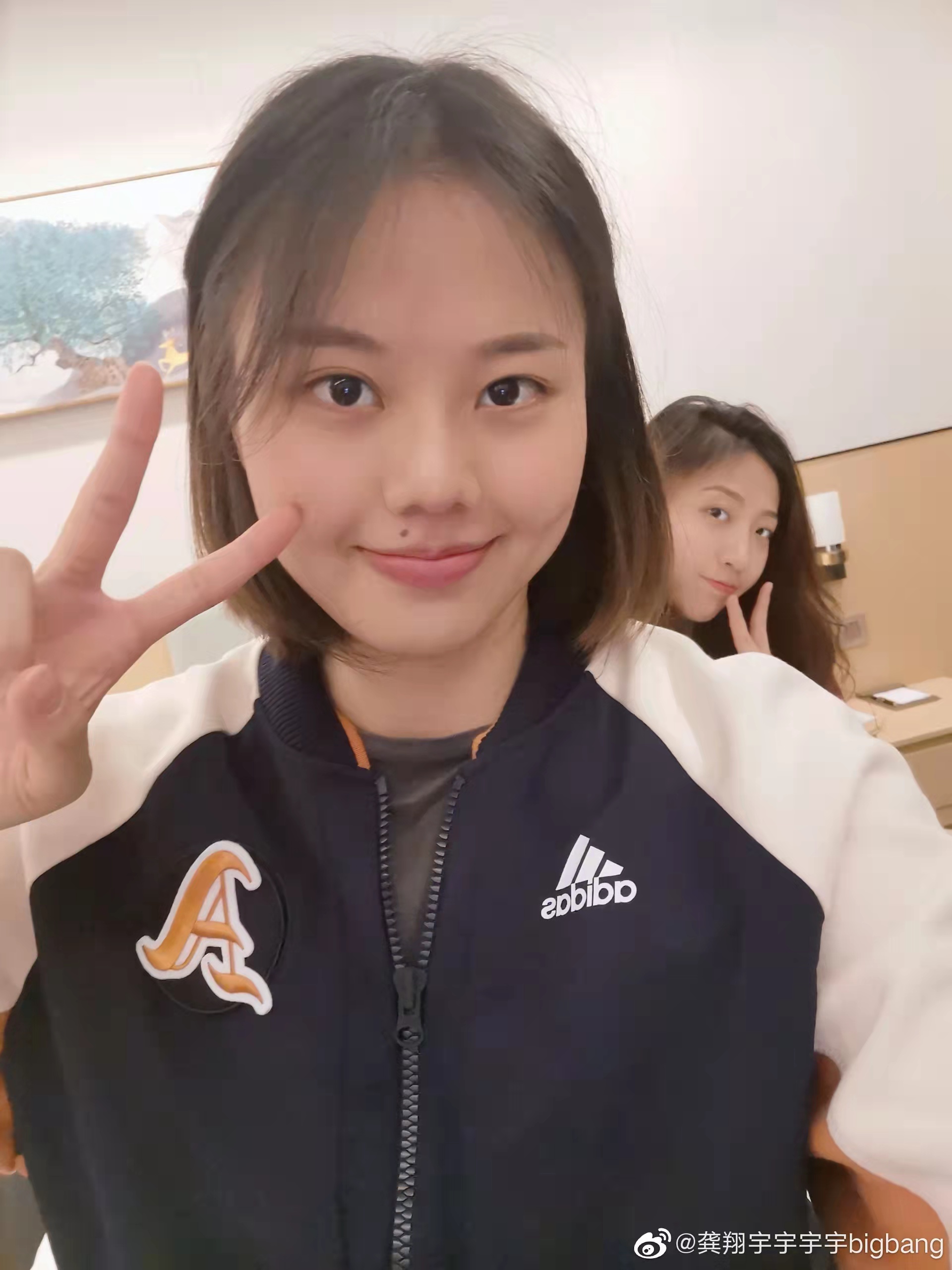 美美哒龚翔宇染了一个新发色25岁小宇宙挑起大梁越来越出色