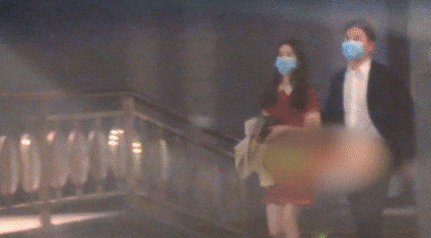 章泽天新年第一天晒登山照,刘强东视角下笑容明媚,身材超赞休闲区蓝鸢梦想 - Www.slyday.coM 章泽天新年第一天晒登山照,刘强东视角下笑容明媚,身材超赞休闲区蓝鸢梦想 - Www.slyday.coM