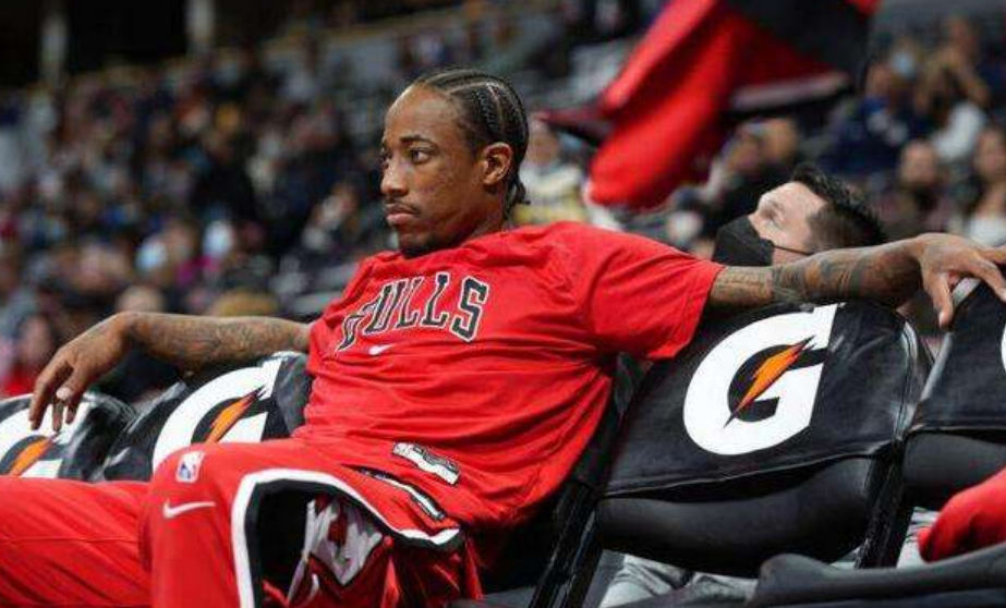 三分绝杀后又三分绝杀！75年NBA没人做到的神迹，被德罗赞实现了休闲区蓝鸢梦想 - Www.slyday.coM