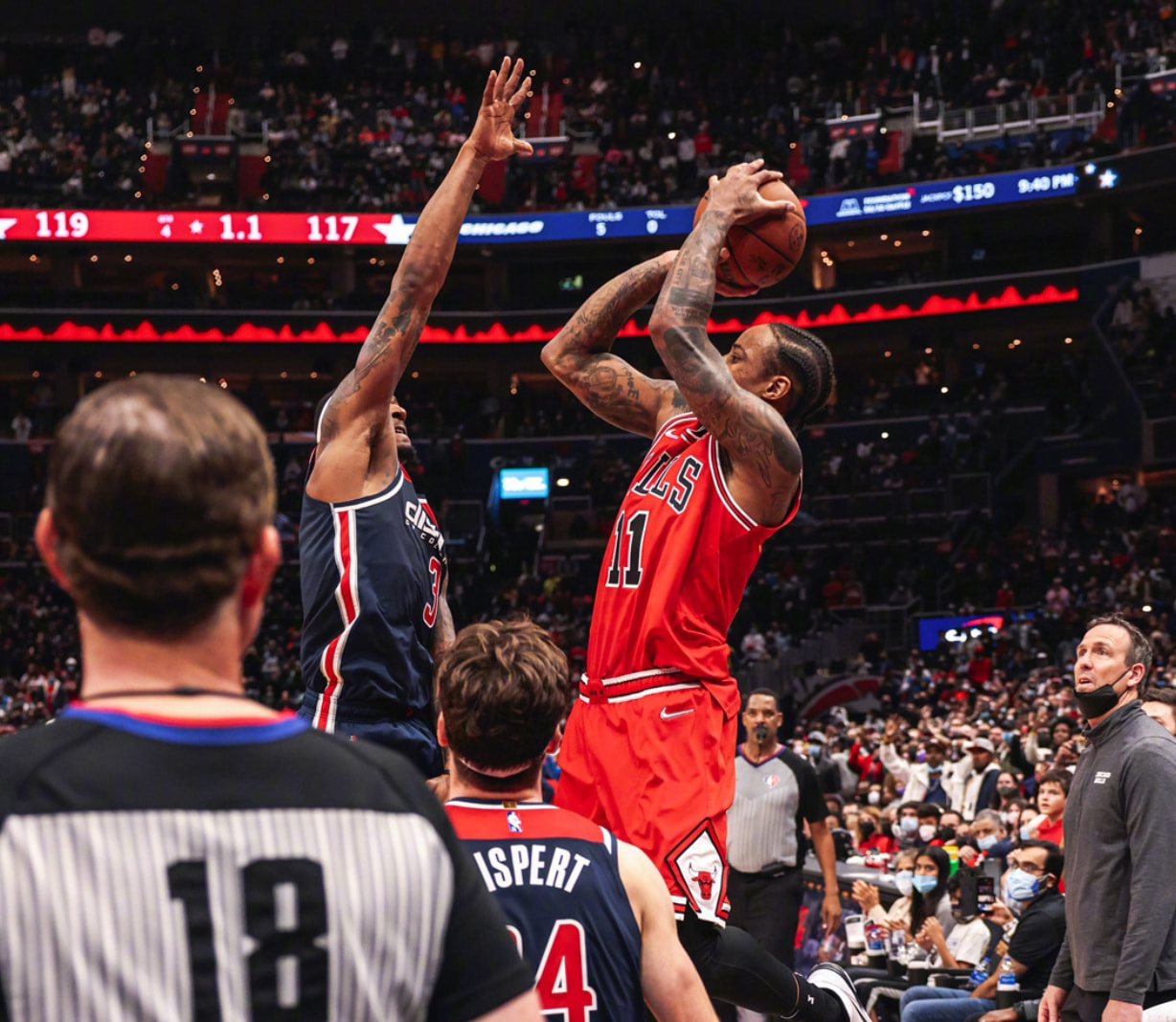 背靠背绝杀！别说德罗赞不投三分，他已是当代科比！休闲区蓝鸢梦想 - Www.slyday.coM