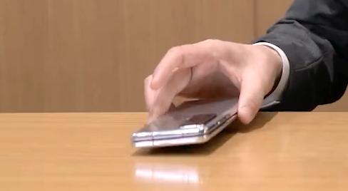 赵明首次曝光荣耀Magic V真机 官宣称“一部到位”的折叠屏旗舰休闲区蓝鸢梦想 - Www.slyday.coM