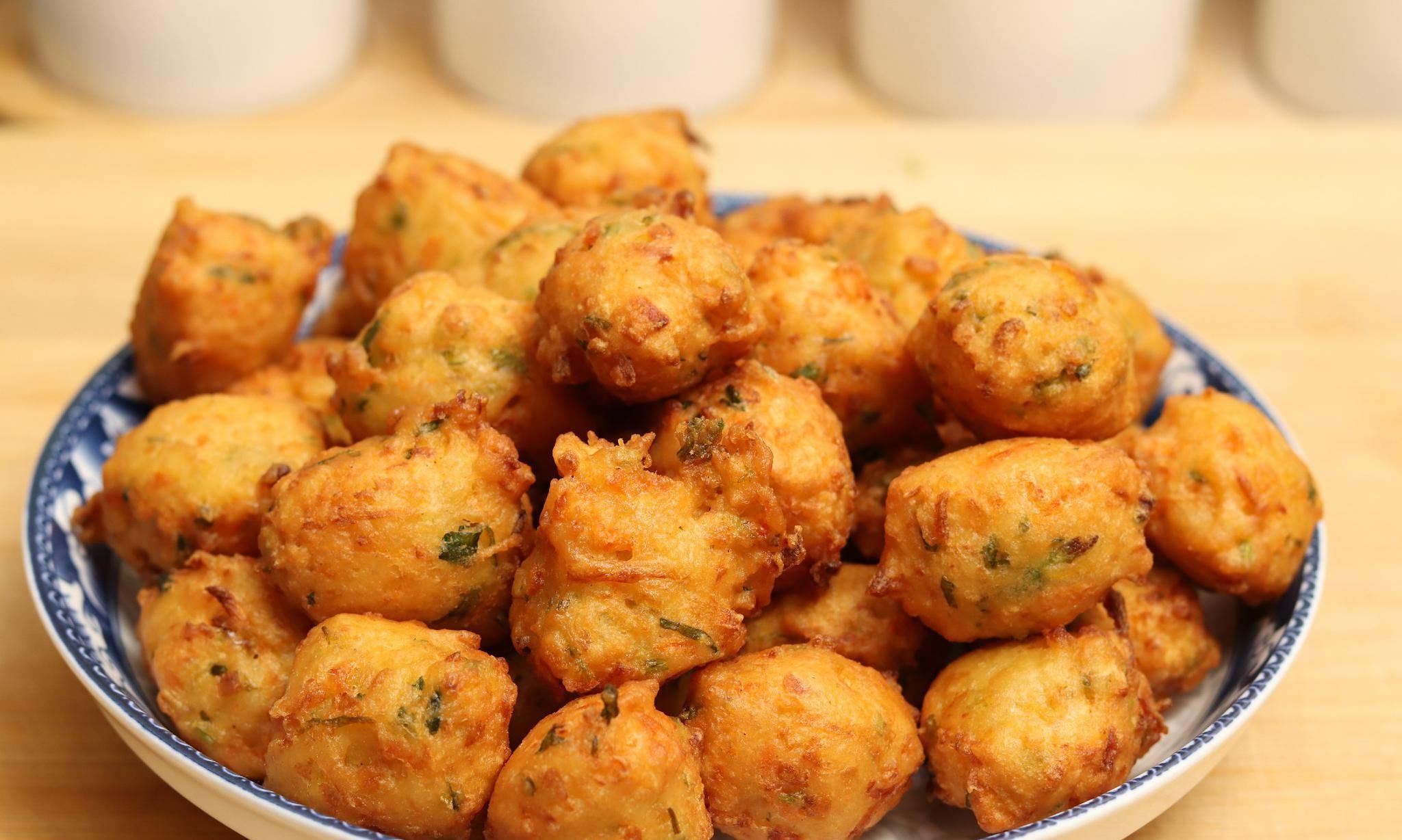 每逢过年,我家就爱吃这3种炸货,金黄酥脆,放很久也不坏|带鱼|丸子|炸