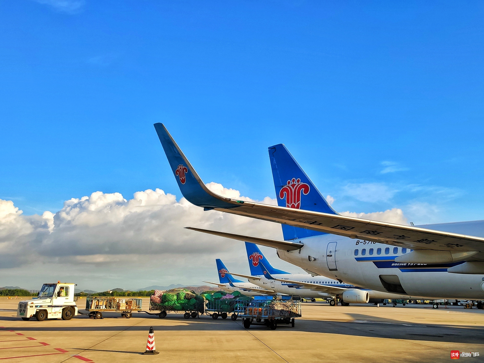 架起经济文化交流发展事业空中桥梁汕头航空公司实现第28个安全年