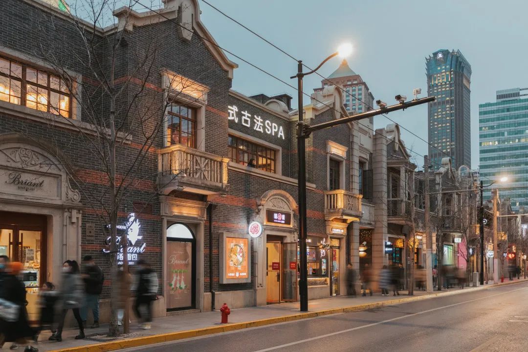 沉浸式感受海派文化,在潮流地标丰盛里迎接新年!|青花瓷|海派|地标_新