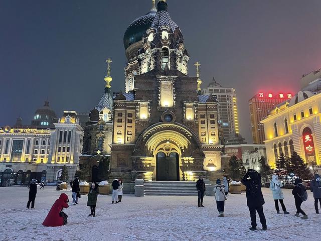 哈尔滨迎来2022年第一场雪