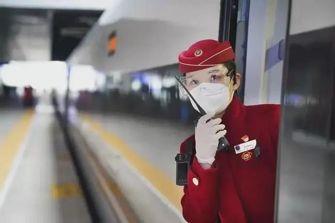 春运火车票明日开售！12306将延长火车售票时间，开车前都可退票休闲区蓝鸢梦想 - Www.slyday.coM